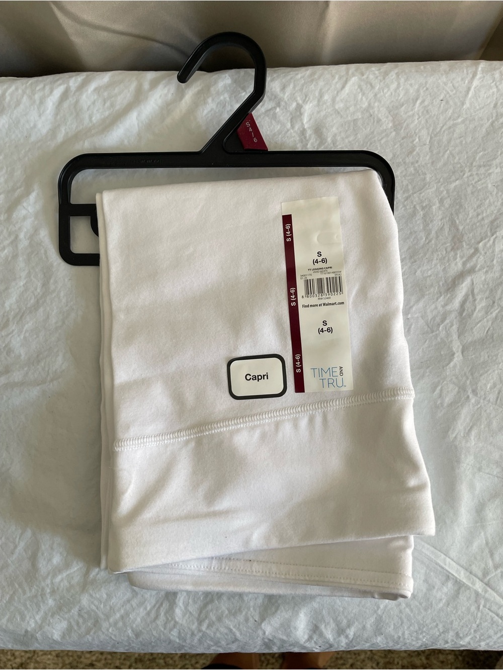 Time and Tru White Knit Capri Leggings NWT Size Small (4-6). $10. No flaw/stains
